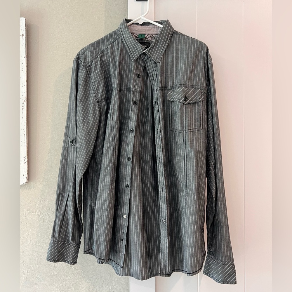 Men’s long sleeve, button up, collared shirt size Large